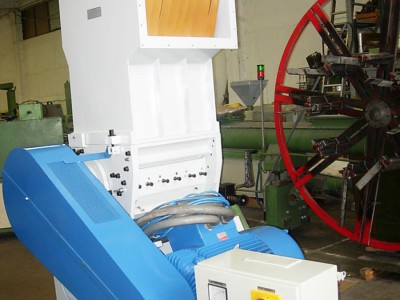 Haul-off, cutting unit, winding machine and auxiliary equipment