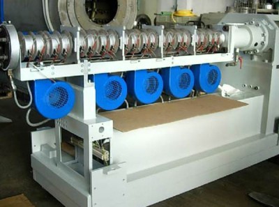 Single screw extruder